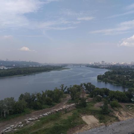 Новая Эко-Квартира У Метро Славутич Apartment Kyiv Exterior photo