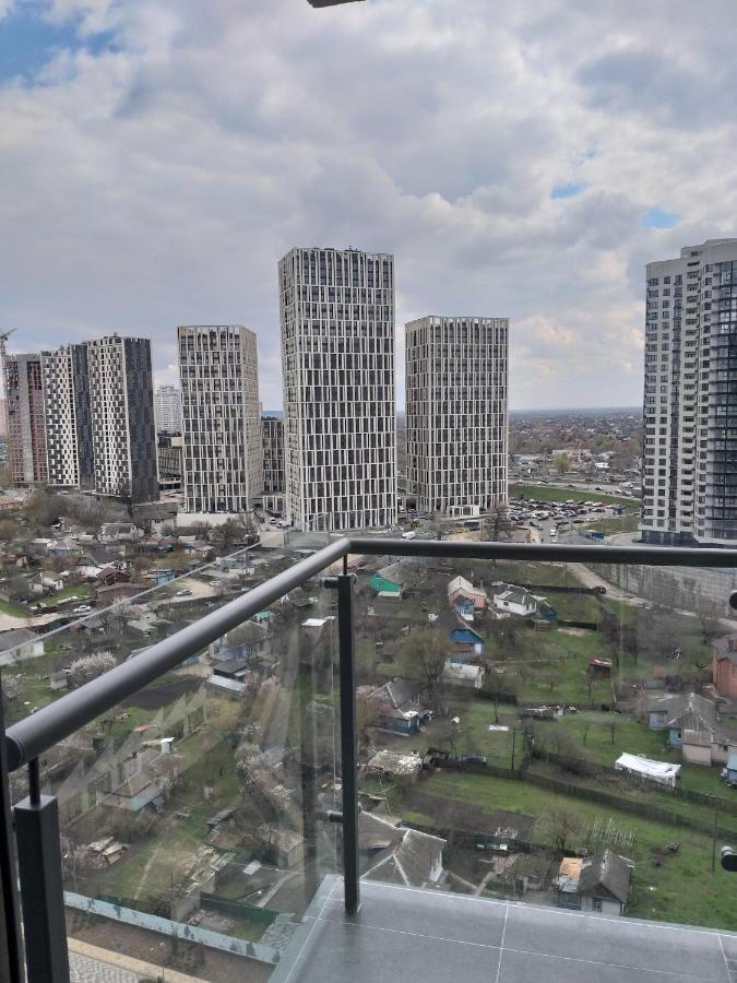 Новая Эко-Квартира У Метро Славутич Apartment Kyiv Exterior photo