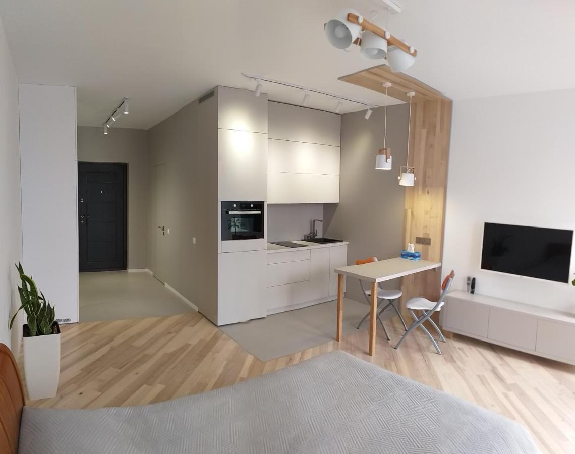 Новая Эко-Квартира У Метро Славутич Apartment Kyiv Exterior photo